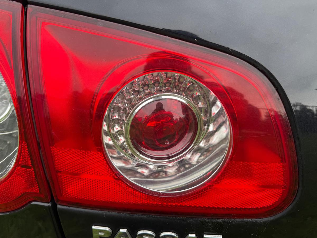 VW Passat 3C BJ10 original Rücklicht Rückleuchte innen links Variant Kombi